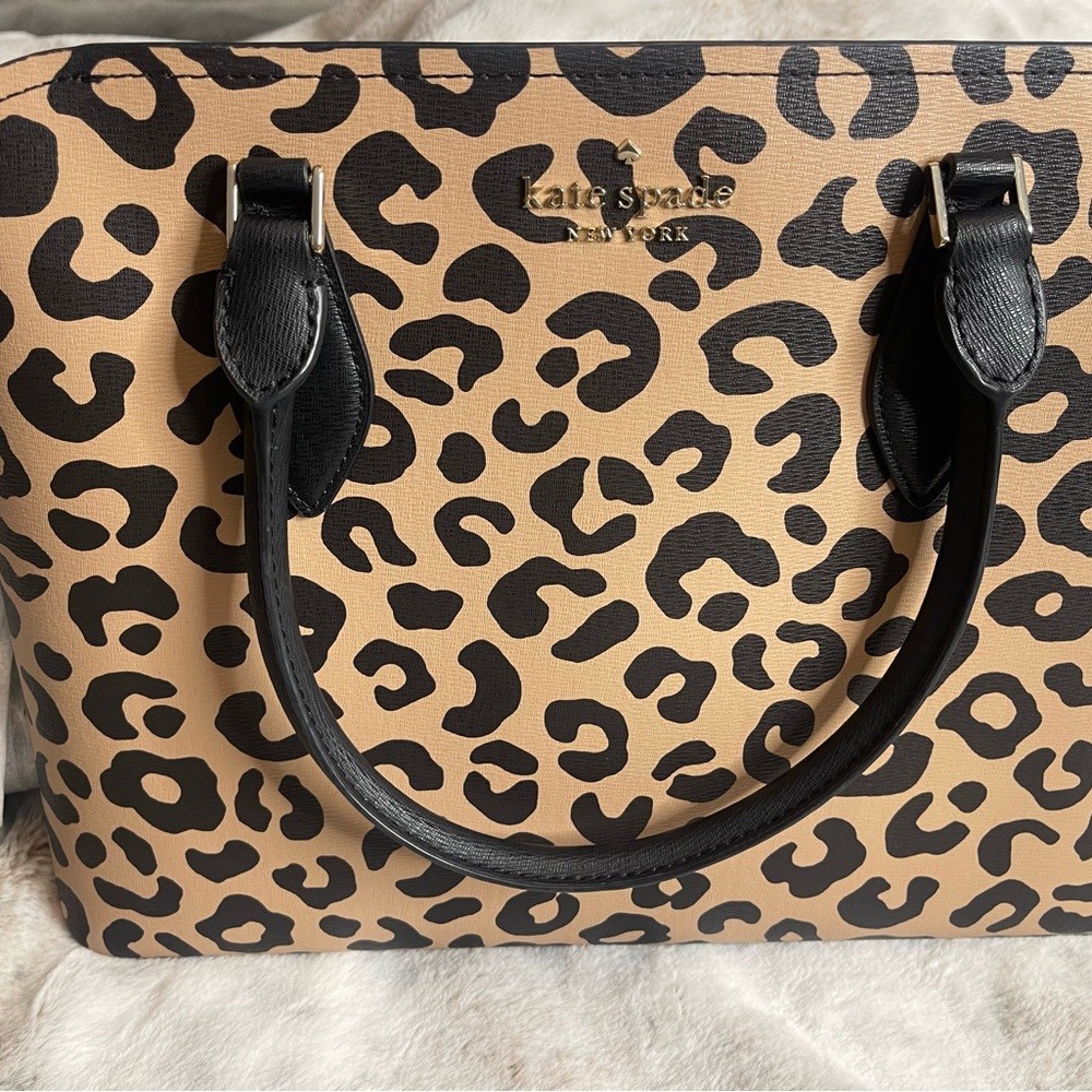Kate shape medium size purse